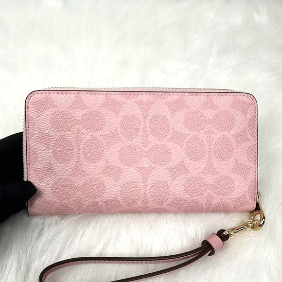 COPY - Coach Long Zip Around Wallet In Signature Canvas In Gold/Powder Pink CW7… - Picture 2 of 6
